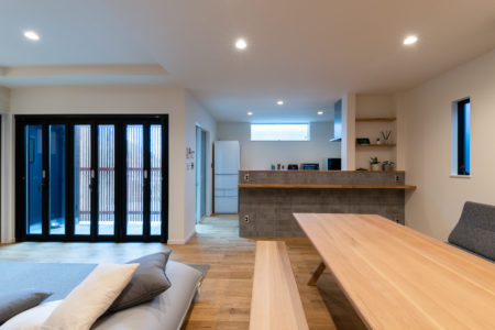 湘南らしい開放感を日常に。狭小地でもゆったり暮らす家づくりのヒント