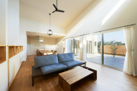 湘南の家づくり | 光と風を広げる中庭のある暮らし