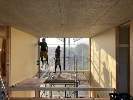 ハウスイズム　モデルハウス工事中②